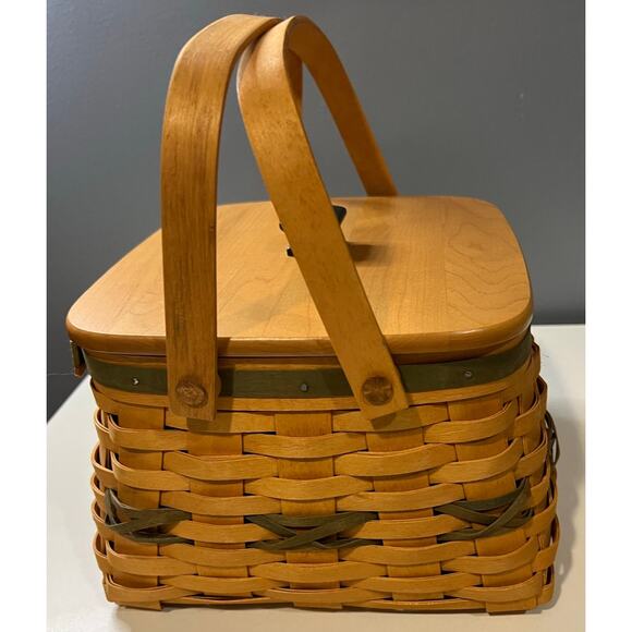 Longaberger Christmas Basket - 2000 Edition - Picture 4 of 11